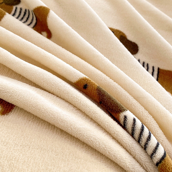 91家纺网 家纺一手货源 找家纺 提花大世界 2025新款爆款高克重牛奶绒印花夹棉蕾丝花边床盖床裙单件三件四件套 腊肠狗