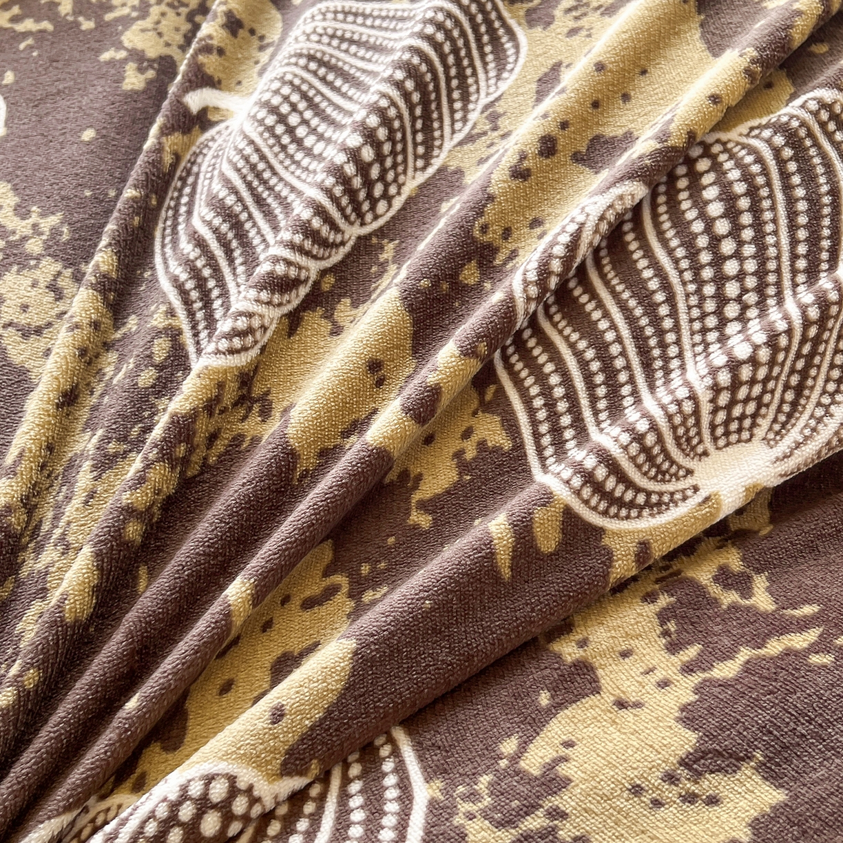 91家纺网 家纺一手货源 找家纺 提花大世界 2025新款爆款高克重牛奶绒印花夹棉蕾丝花边床盖床裙单件三件四件套 泥点南瓜