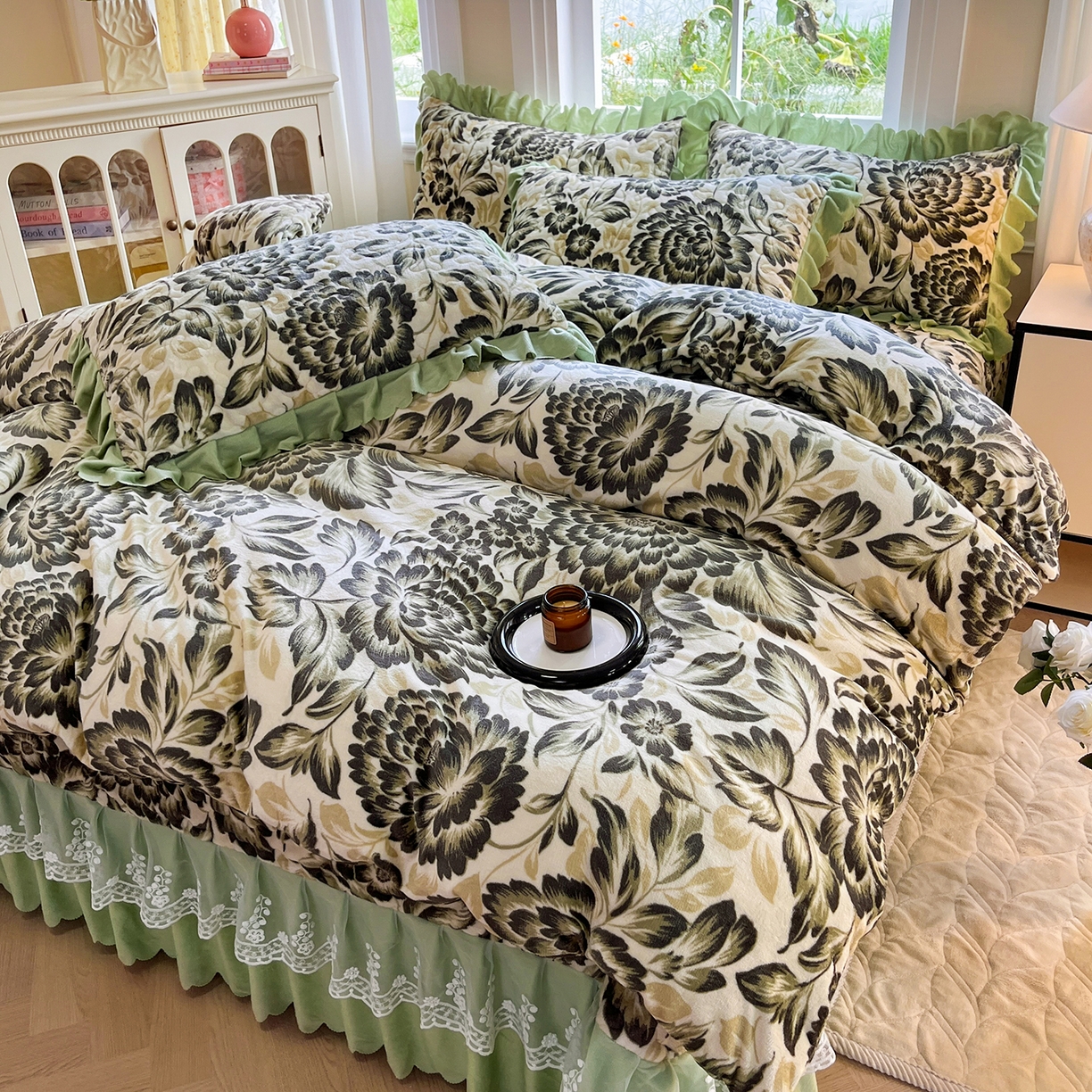 91家纺网 家纺一手货源 找家纺 提花大世界 2025新款爆款高克重牛奶绒印花夹棉蕾丝花边床盖床裙单件三件四件套 丝洛繁花