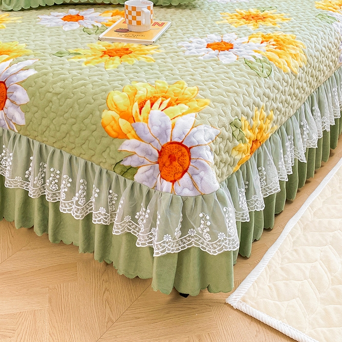 91家纺网 家纺一手货源 找家纺 提花大世界 2025新款爆款高克重牛奶绒印花夹棉蕾丝花边床盖床裙单件三件四件套 向阳花