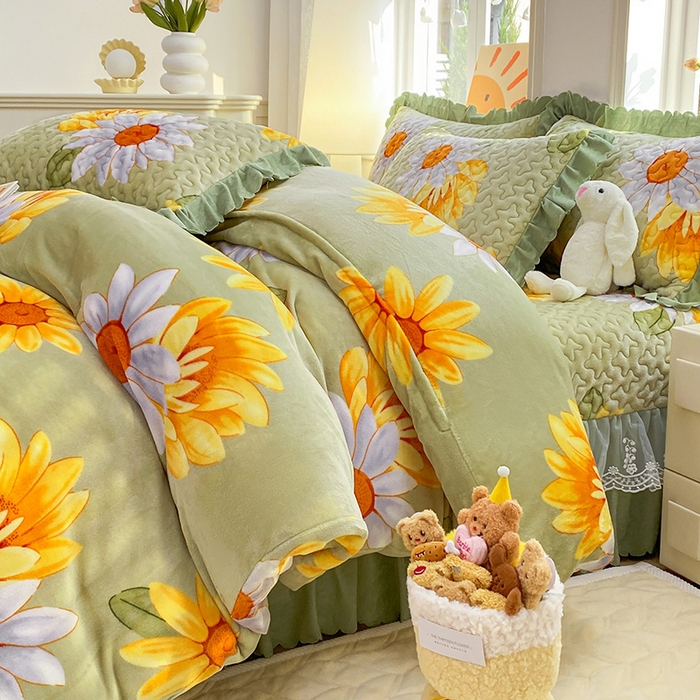 91家纺网 家纺一手货源 找家纺 提花大世界 2025新款爆款高克重牛奶绒印花夹棉蕾丝花边床盖床裙单件三件四件套 向阳花