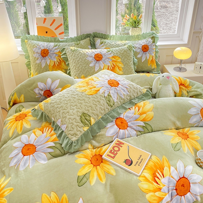 91家纺网 家纺一手货源 找家纺 提花大世界 2025新款爆款高克重牛奶绒印花夹棉蕾丝花边床盖床裙单件三件四件套 向阳花