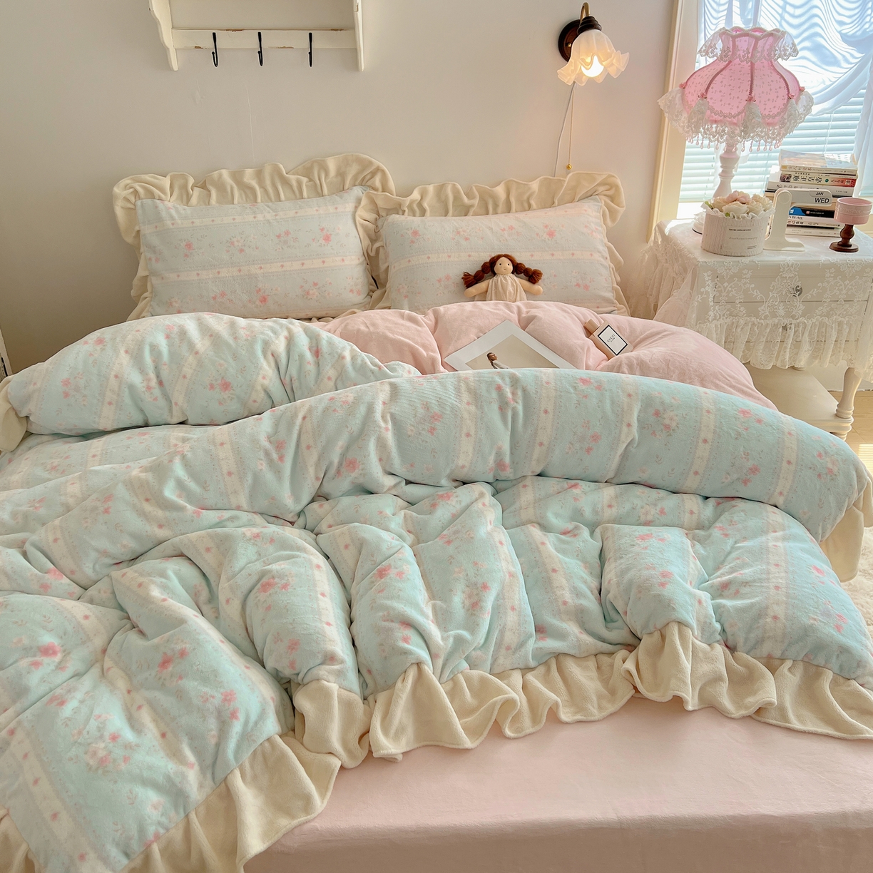 91家纺网 家纺一手货源 找家纺 （总）桃喜 2025新款牛奶绒碎花花边系列四件套【会员-5】