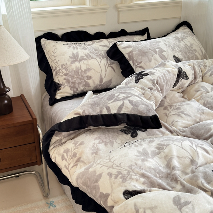 91家纺网 家纺一手货源 找家纺 （总）老K (原美阁） 2025新款法式韩版牛奶绒黑花边四件套