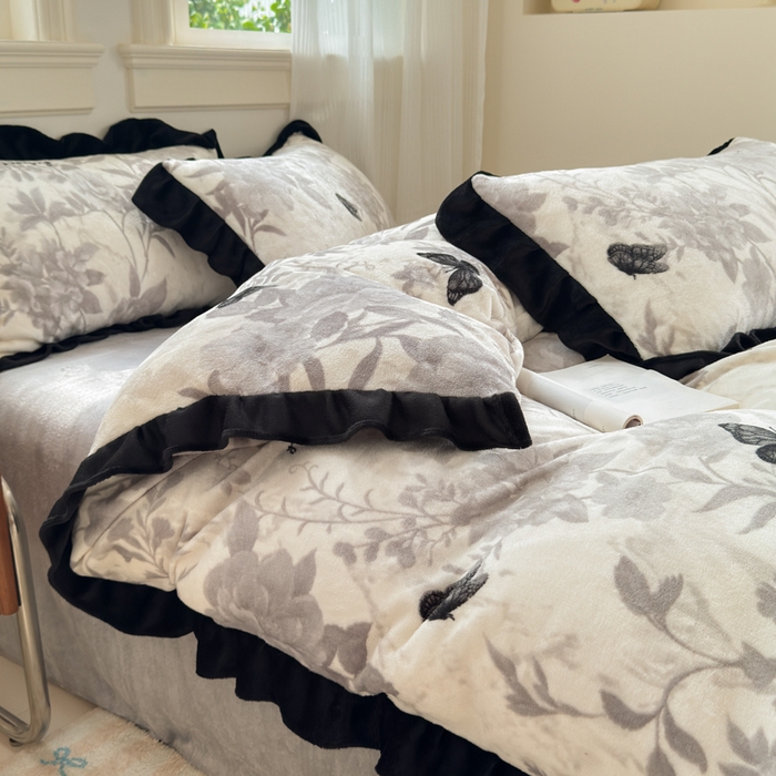 91家纺网 家纺一手货源 找家纺 （总）老K (原美阁） 2025新款法式韩版牛奶绒黑花边四件套