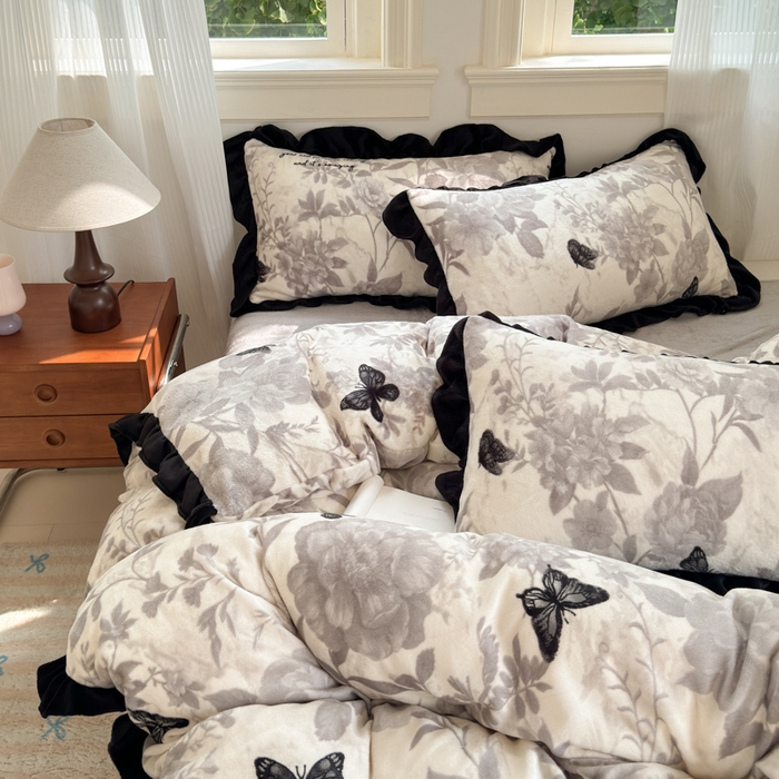 91家纺网 家纺一手货源 找家纺 （总）老K (原美阁） 2025新款法式韩版牛奶绒黑花边四件套