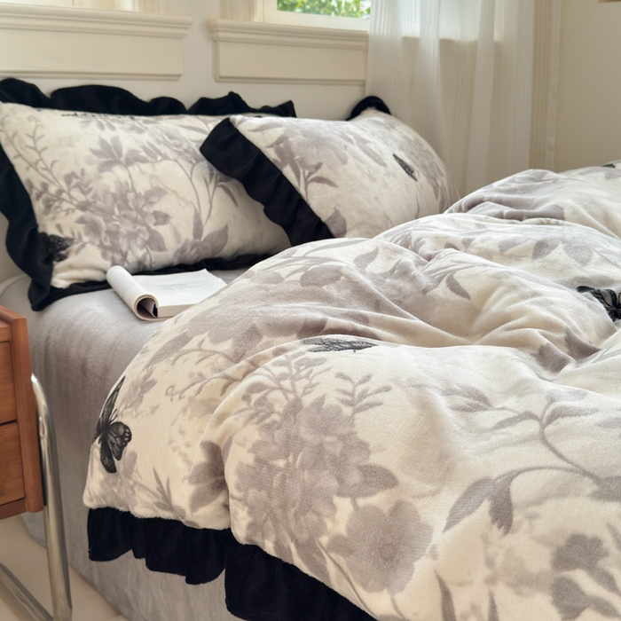 91家纺网 家纺一手货源 找家纺 （总）老K (原美阁） 2025新款法式韩版牛奶绒黑花边四件套