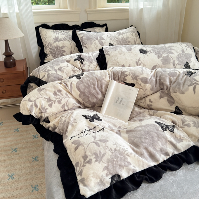 91家纺网 家纺一手货源 找家纺 （总）老K (原美阁） 2025新款法式韩版牛奶绒黑花边四件套