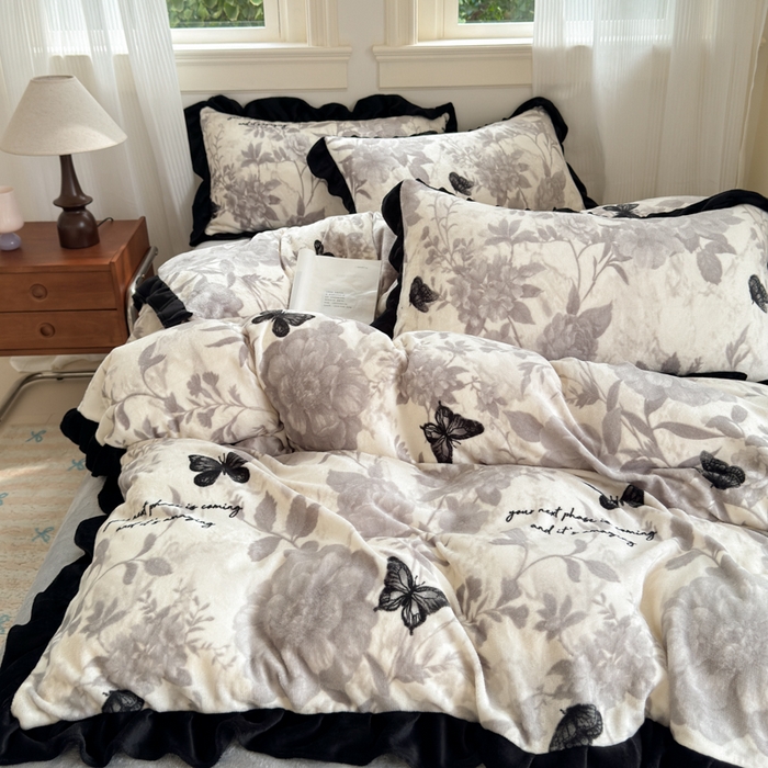 91家纺网 家纺一手货源 找家纺 （总）老K (原美阁） 2025新款法式韩版牛奶绒黑花边四件套