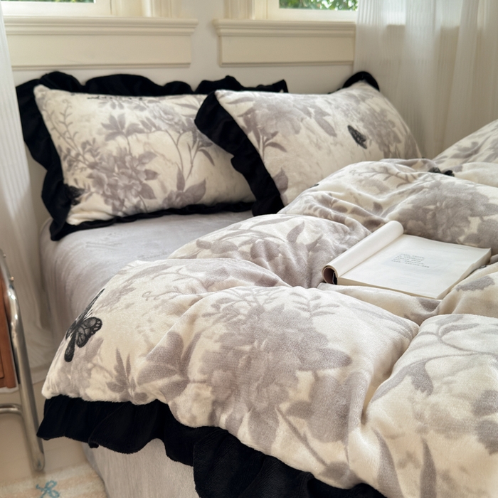 91家纺网 家纺一手货源 找家纺 （总）老K (原美阁） 2025新款法式韩版牛奶绒黑花边四件套