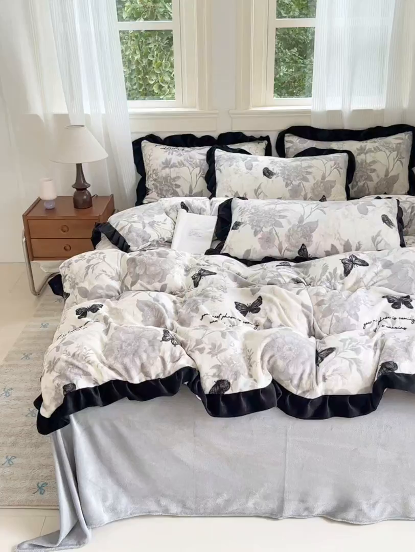 91家纺网 家纺一手货源 找家纺 （总）老K (原美阁） 2025新款法式韩版牛奶绒黑花边四件套