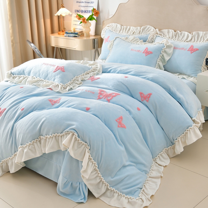 畅畅家纺 2025新款加厚9斤毛巾绣韩式花边牛奶绒床单四件套 蝴蝶-天空蓝
