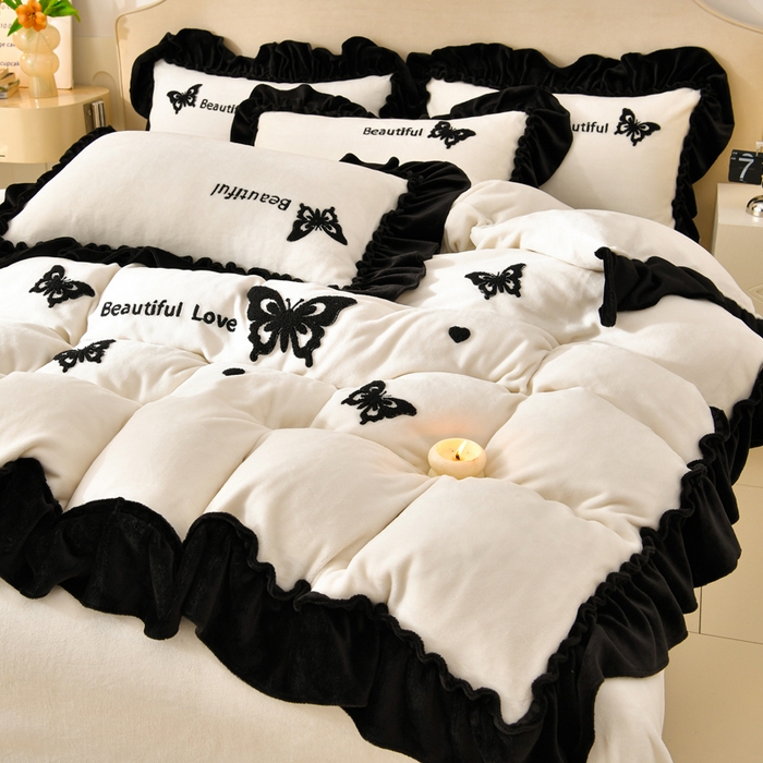 91家纺网 家纺一手货源 找家纺 畅畅家纺 2025新款加厚9斤毛巾绣韩式花边牛奶绒床单四件套 蝴蝶-米白