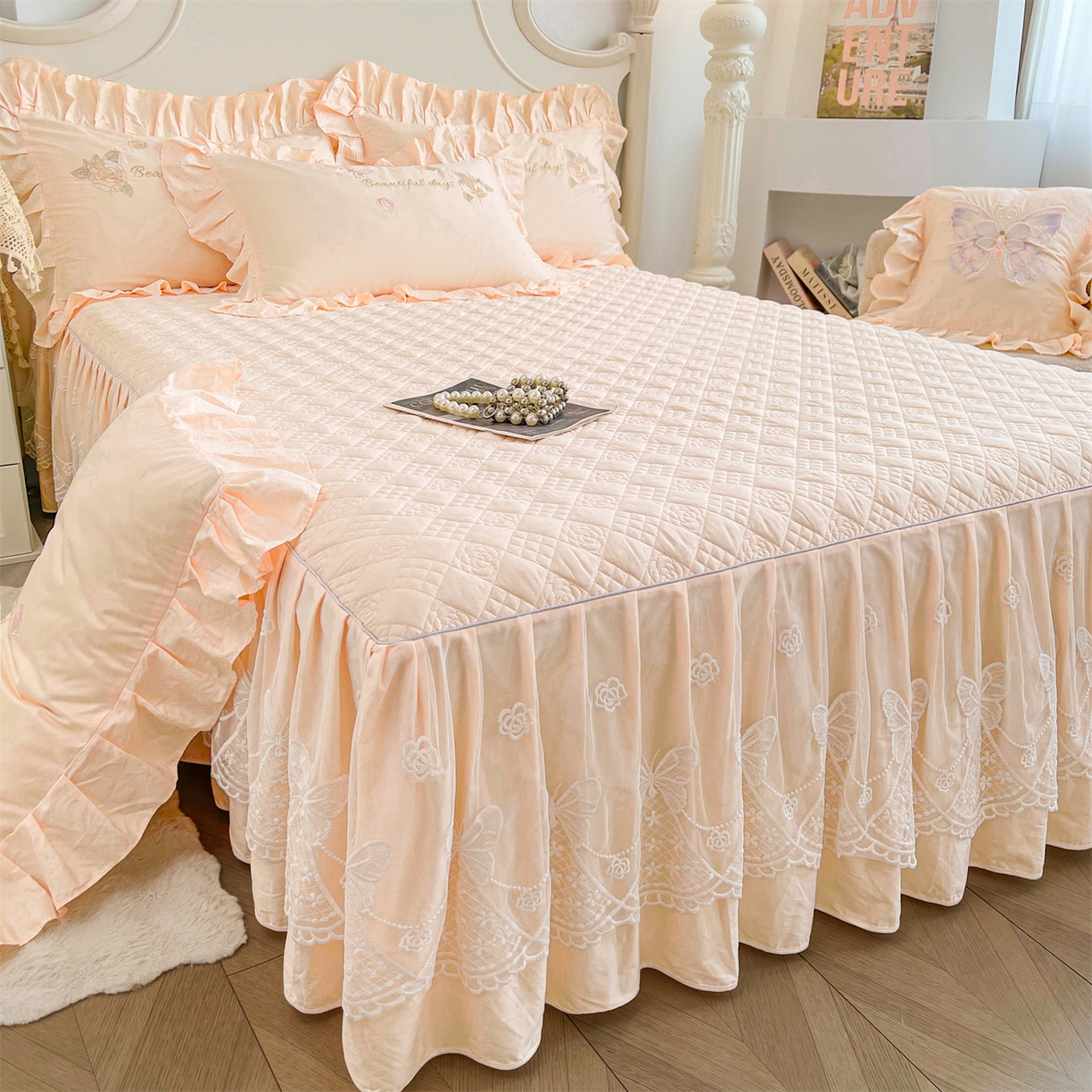 91家纺网 家纺一手货源 找家纺 宜凡家纺 2025新款长绒棉绣花床裙床裙四件套--蝶恋笙花系列 蝶恋笙花 芙绒玉