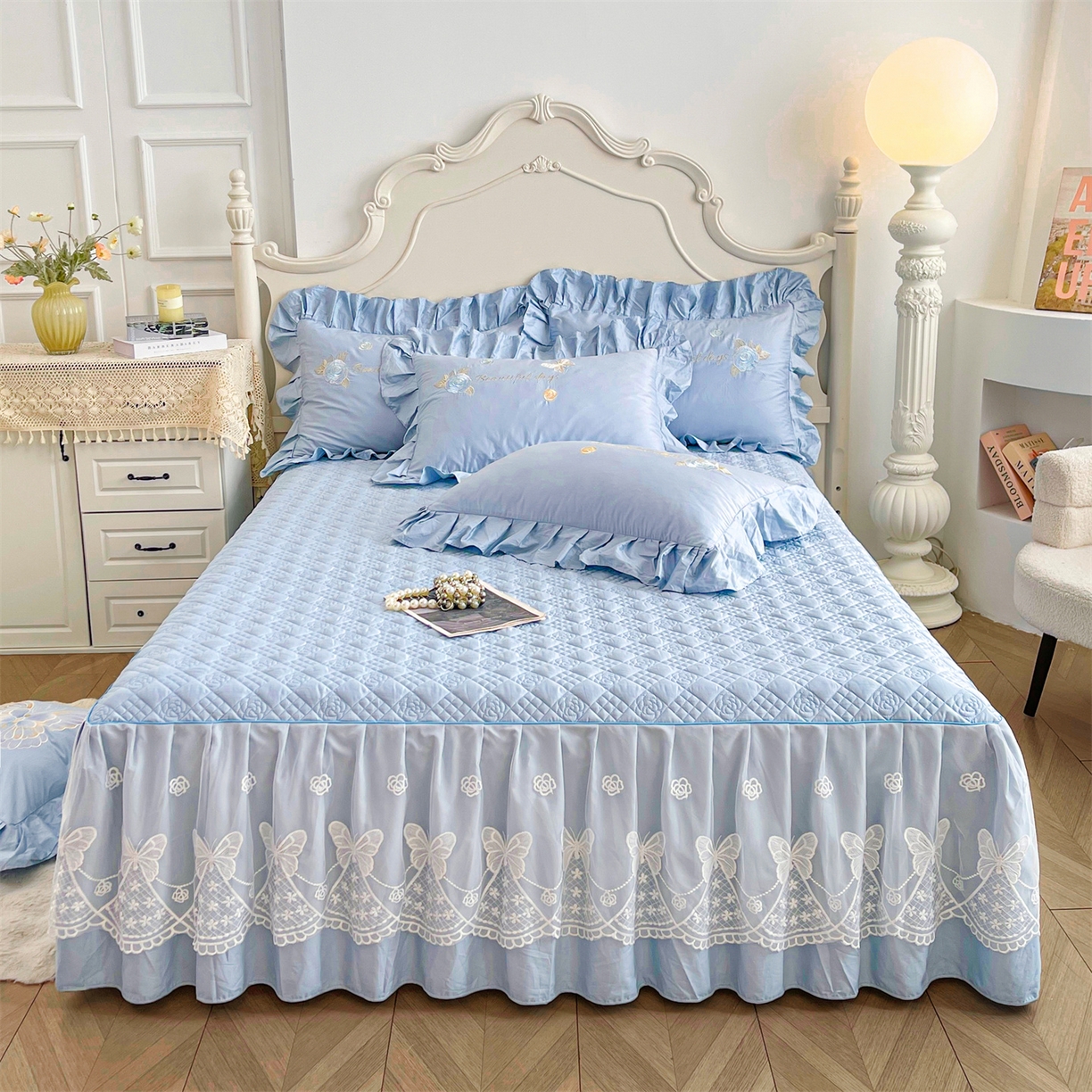 91家纺网 家纺一手货源 找家纺 宜凡家纺 2025新款长绒棉绣花床裙床裙四件套--蝶恋笙花系列 蝶恋笙花 纯净蓝