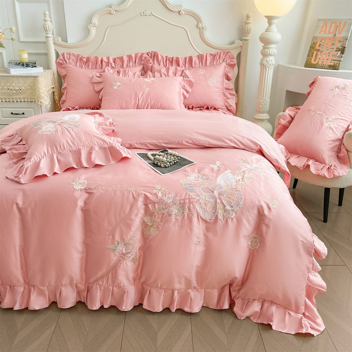 91家纺网 家纺一手货源 找家纺 宜凡家纺 2025新款长绒棉绣花床裙床裙四件套--蝶恋笙花系列 蝶恋笙花 香妃粉