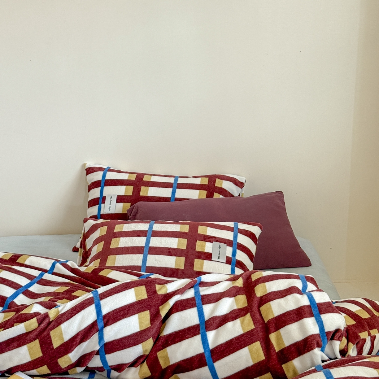 91家纺网 家纺一手货源 找家纺 （总）蜜宿 2025新款全工艺加厚牛奶绒四件套-格纹款