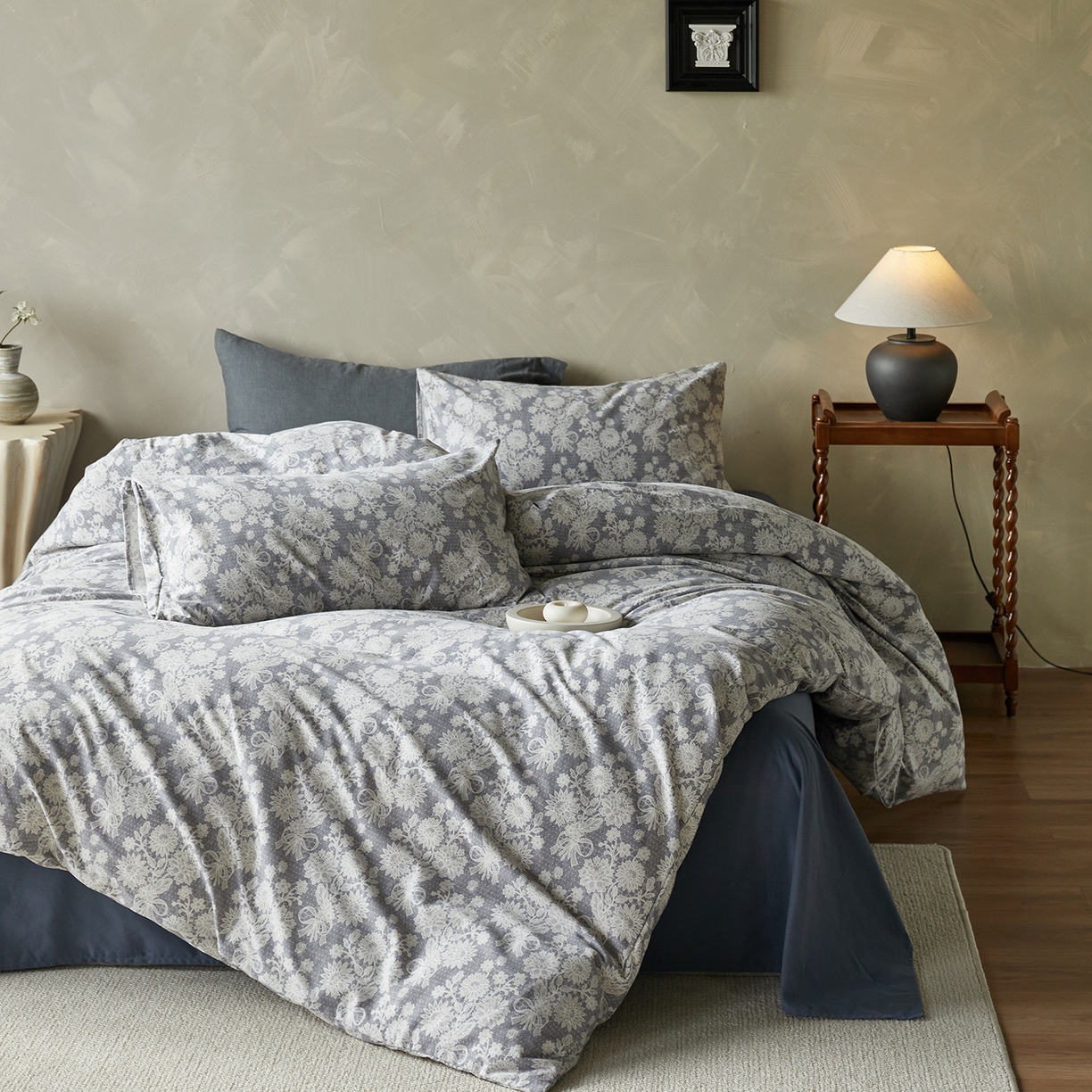 91家纺网 家纺一手货源 找家纺 怡家居 2025新款全棉纯棉加厚印花磨毛四件套 墨韵