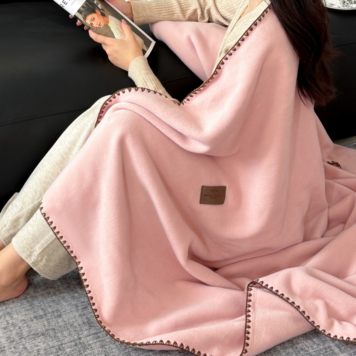 91家纺网 家纺一手货源 找家纺 格真 2025新款双面仿羊绒多功能毯毛毯毯子 浅粉