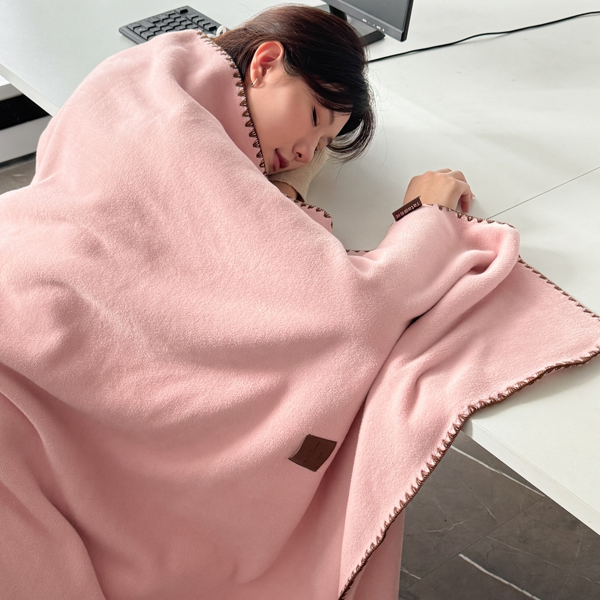 91家纺网 家纺一手货源 找家纺 格真 2025新款双面仿羊绒多功能毯毛毯毯子 浅粉