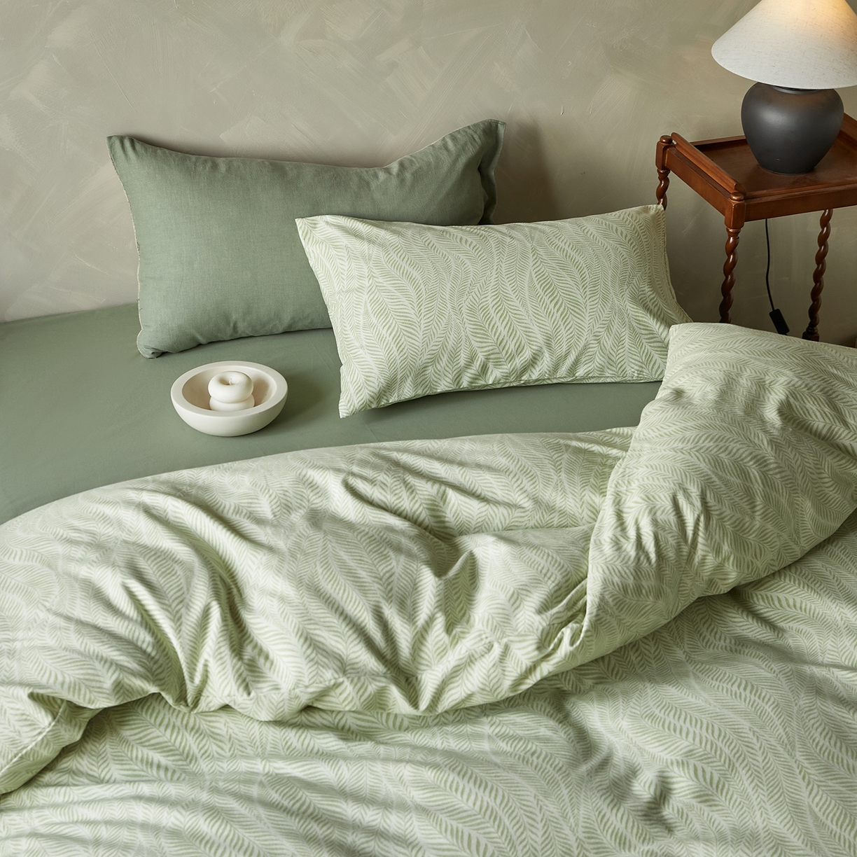 91家纺网 家纺一手货源 找家纺 怡家居 2025新款全棉纯棉加厚印花磨毛四件套 苔痕