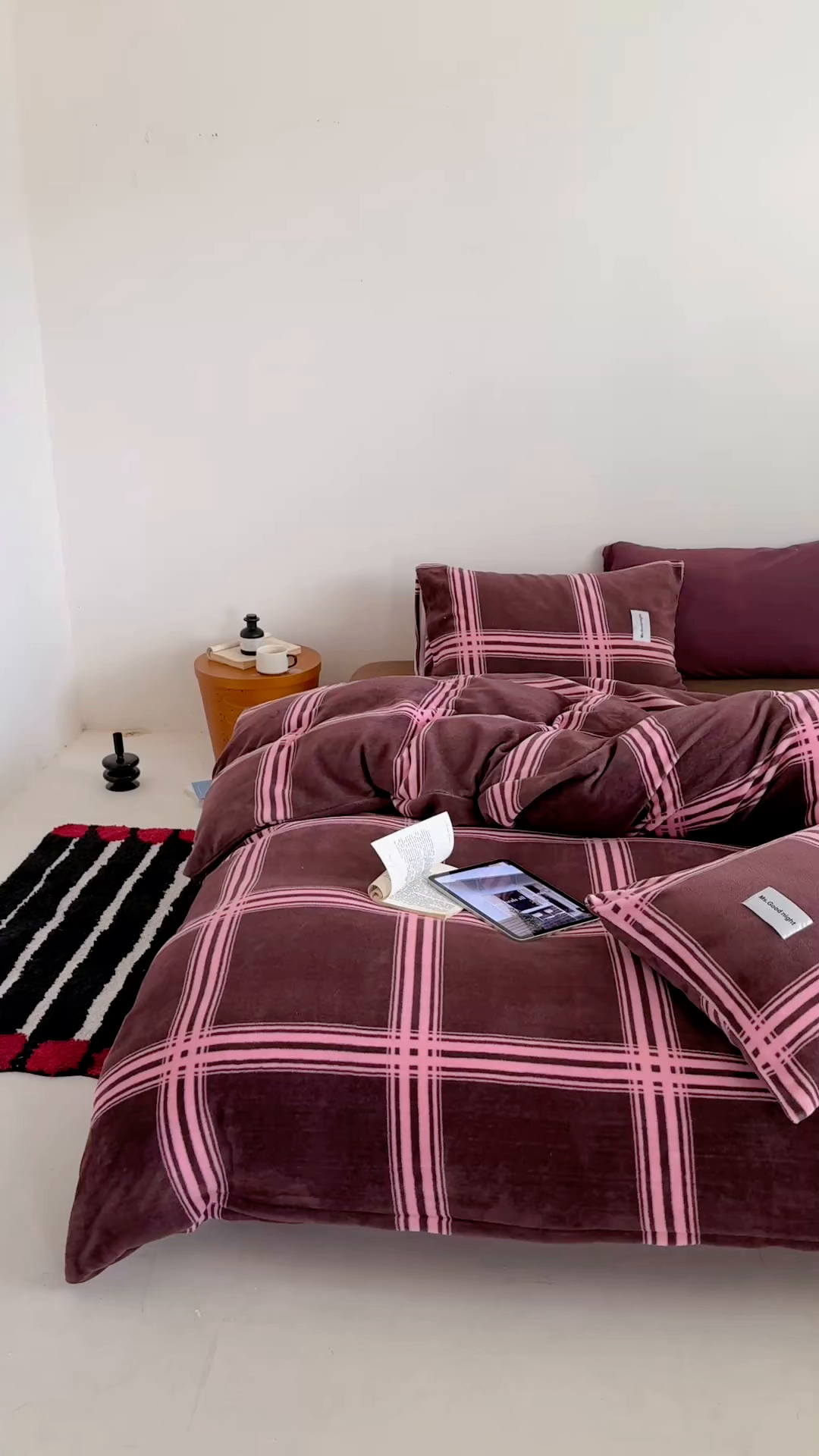 91家纺网 家纺一手货源 找家纺 蜜宿 2025新款全工艺加厚牛奶绒四件套-格纹款 费尔岛拿铁