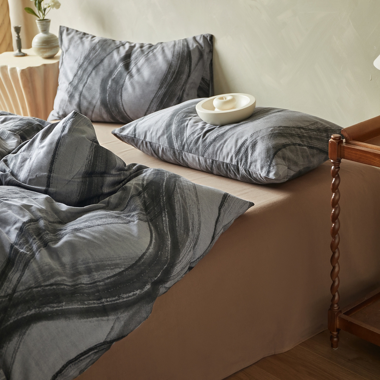 91家纺网 家纺一手货源 找家纺 怡家居 2025新款全棉纯棉加厚印花磨毛四件套 昔年