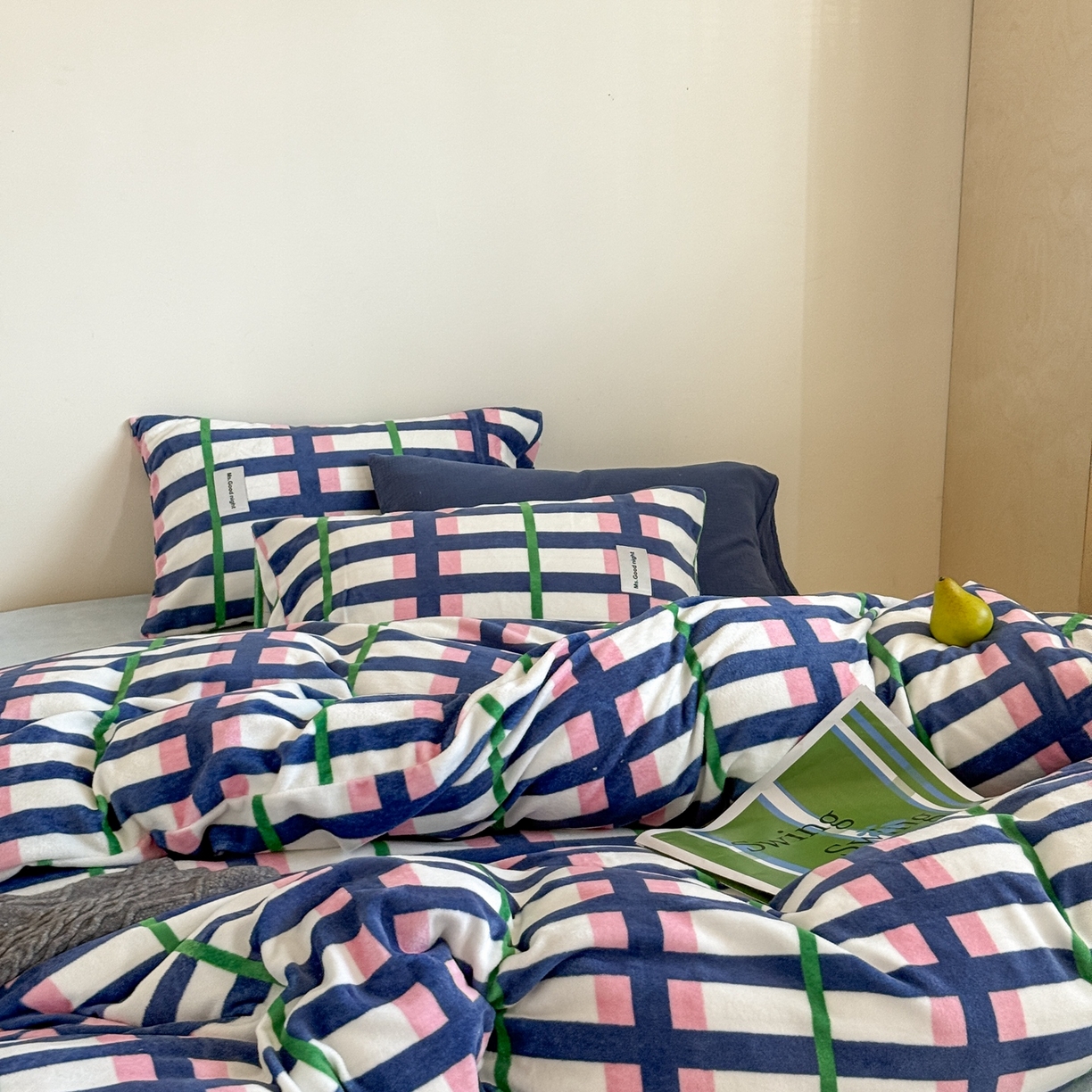 91家纺网 家纺一手货源 找家纺 蜜宿 2025新款全工艺加厚牛奶绒四件套-格纹款 盐系可露丽