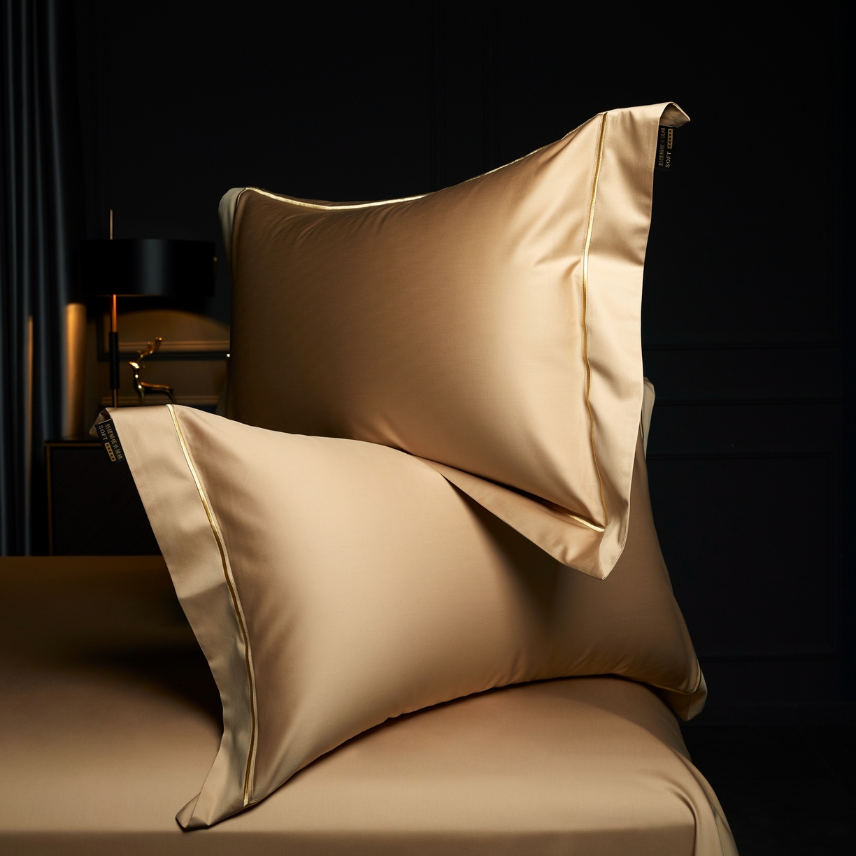 91家纺网 家纺一手货源 找家纺 米多多 2025新款CR天雪工艺100支长绒棉纯棉刺绣宽边四件套 薄暮金