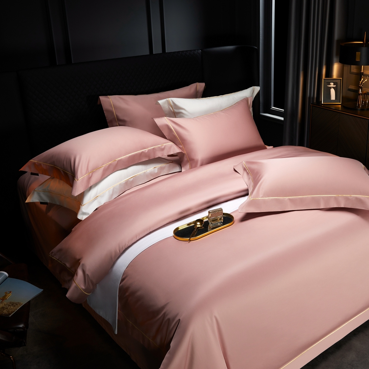 91家纺网 家纺一手货源 找家纺 米多多 2025新款CR天雪工艺100支长绒棉纯棉刺绣宽边四件套 气质粉