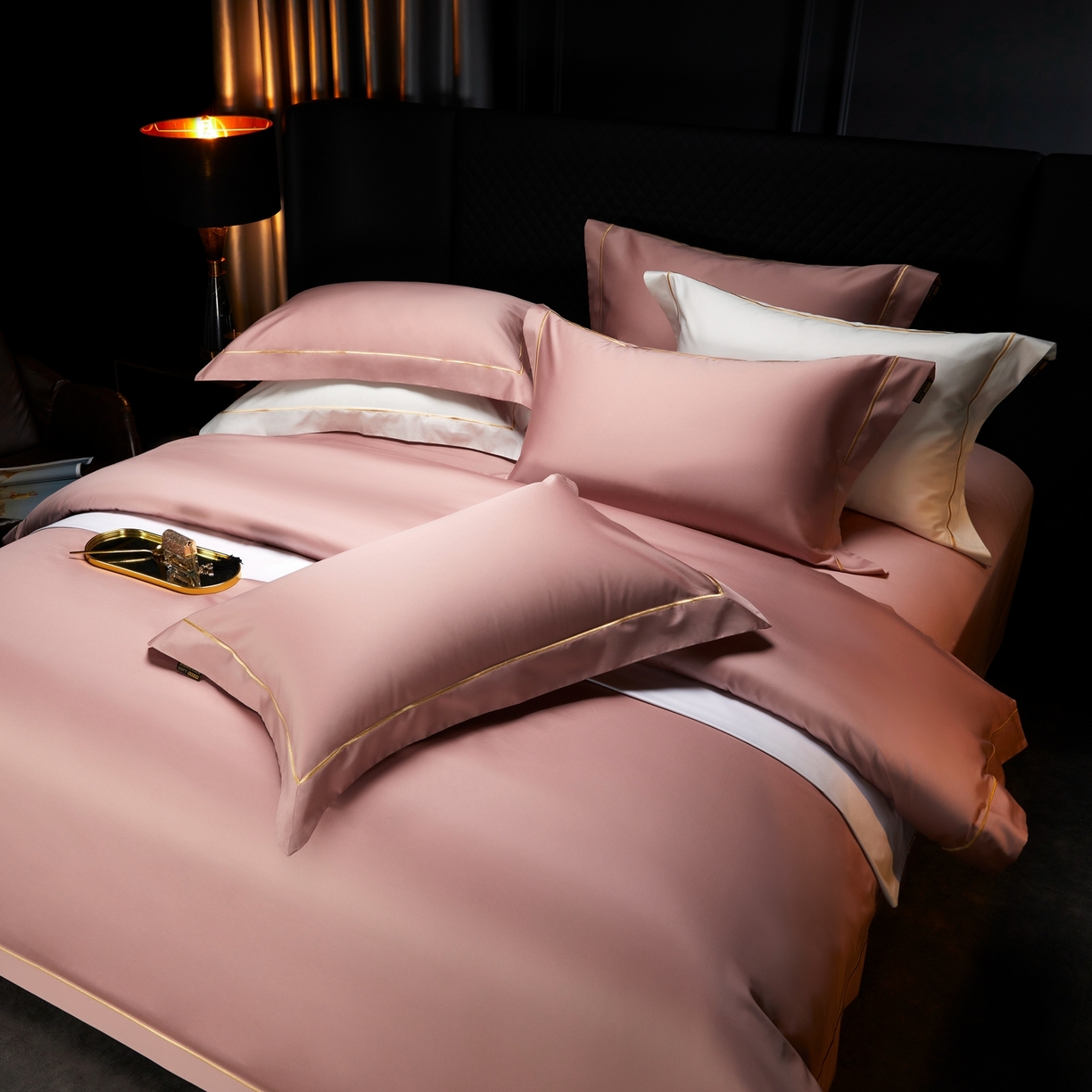 91家纺网 家纺一手货源 找家纺 米多多 2025新款CR天雪工艺100支长绒棉纯棉刺绣宽边四件套 气质粉