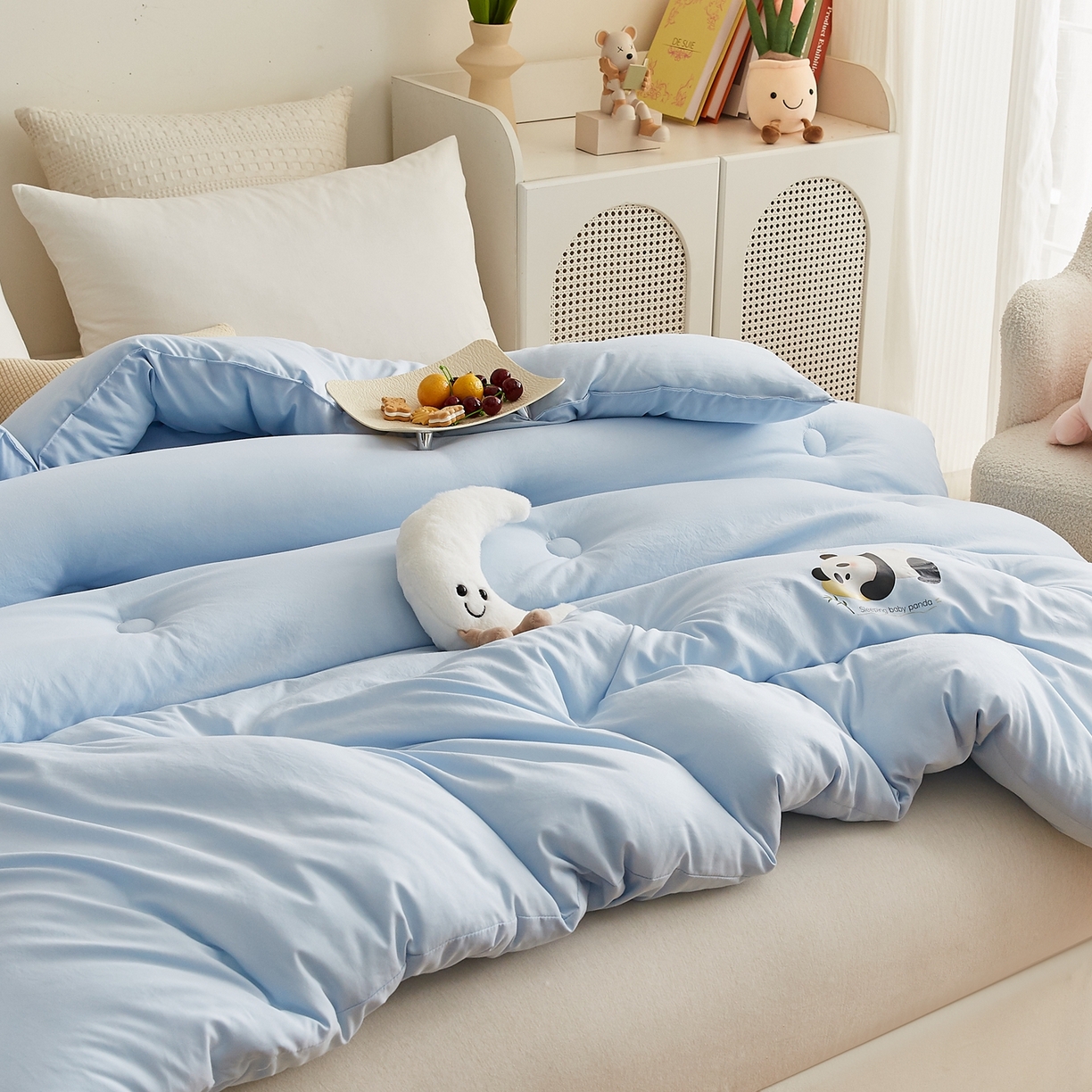 91家纺网 家纺一手货源 找家纺 品乐家纺 2025新款A类云朵棉熊猫宝贝冬被被子被芯 熊猫宝贝-浅蓝