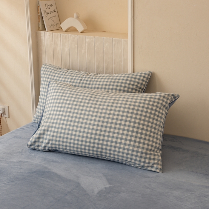 91家纺网 家纺一手货源 找家纺 雯雨家纺 全棉纯棉加牛奶绒宝宝绒一面棉一面绒四件套 棉绒-蓝小格