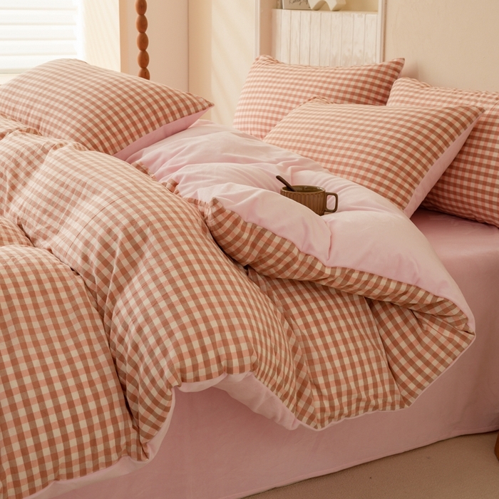 91家纺网 家纺一手货源 找家纺 雯雨家纺 全棉纯棉加牛奶绒宝宝绒一面棉一面绒四件套 棉绒-粉小格