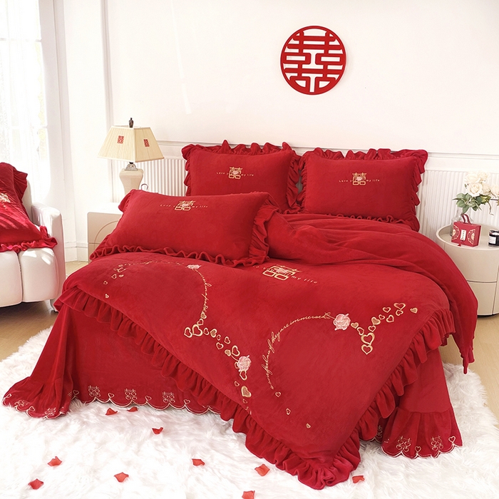 91家纺网 家纺一手货源 找家纺 （总）恋尚羽家纺 2025新款公主绒全消光牛奶绒高克重加厚绣花婚庆款四件套-花好月圆