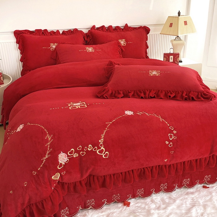 91家纺网 家纺一手货源 找家纺 （总）恋尚羽家纺 2025新款公主绒全消光牛奶绒高克重加厚绣花婚庆款四件套-花好月圆