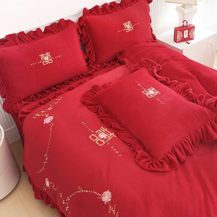 91家纺网 家纺一手货源 找家纺 （总）恋尚羽家纺 2025新款公主绒全消光牛奶绒高克重加厚绣花婚庆款四件套-花好月圆