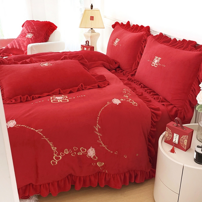 91家纺网 家纺一手货源 找家纺 （总）恋尚羽家纺 2025新款公主绒全消光牛奶绒高克重加厚绣花婚庆款四件套-花好月圆