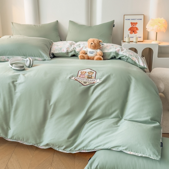 91家纺网 家纺一手货源 找家纺 泰迪爱兰Teddy ISLAND 2025新款40支全棉印花刺绣四件套 烟雨花间