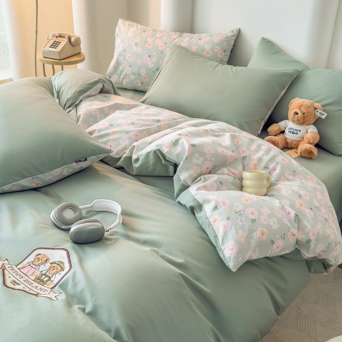 91家纺网 家纺一手货源 找家纺 泰迪爱兰Teddy ISLAND 2025新款40支全棉印花刺绣四件套 烟雨花间