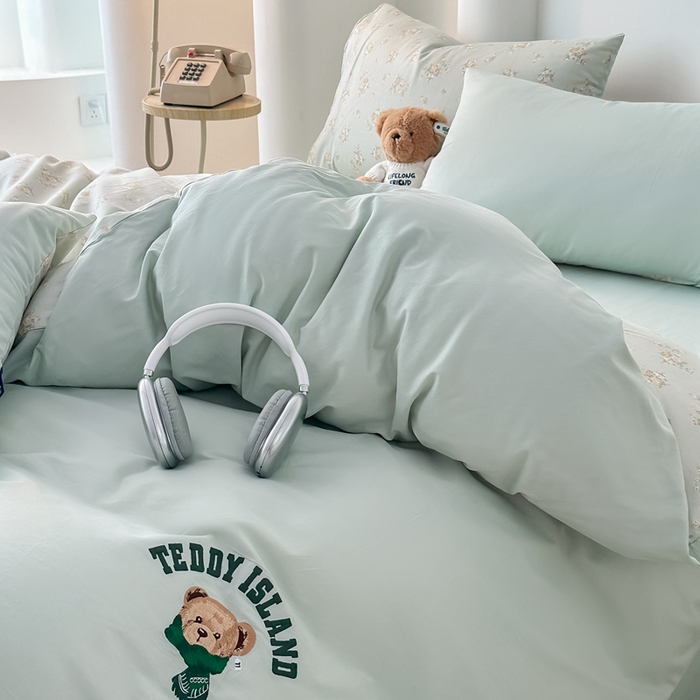 91家纺网 家纺一手货源 找家纺 泰迪爱兰Teddy ISLAND 2025新款40支全棉印花刺绣四件套 印记时光