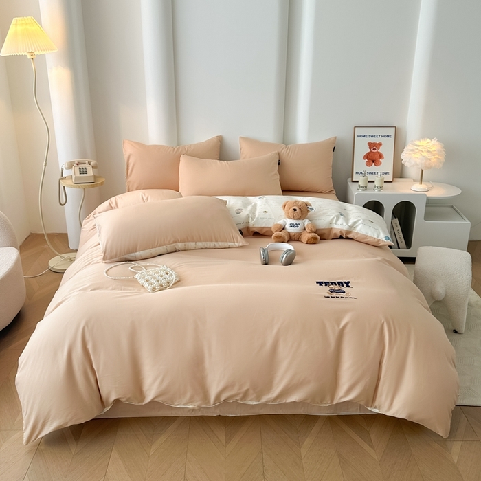 91家纺网 家纺一手货源 找家纺 泰迪爱兰Teddy ISLAND 2025新款40支全棉印花刺绣四件套 童年诗篇