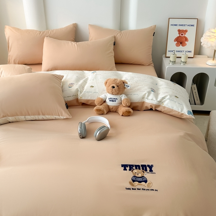 91家纺网 家纺一手货源 找家纺 泰迪爱兰Teddy ISLAND 2025新款40支全棉印花刺绣四件套 童年诗篇