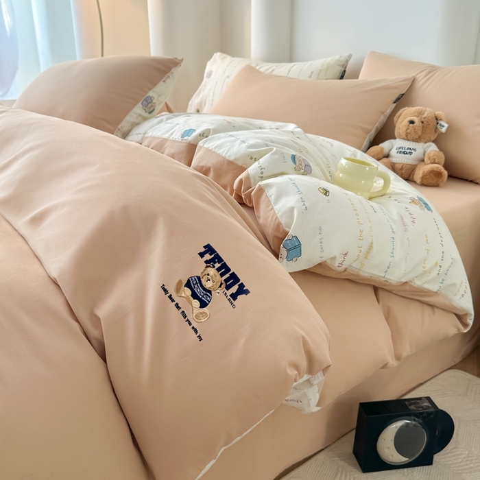 91家纺网 家纺一手货源 找家纺 泰迪爱兰Teddy ISLAND 2025新款40支全棉印花刺绣四件套 童年诗篇