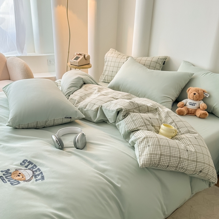 91家纺网 家纺一手货源 找家纺 泰迪爱兰Teddy ISLAND 2025新款40支全棉印花刺绣四件套 挽夏-绿