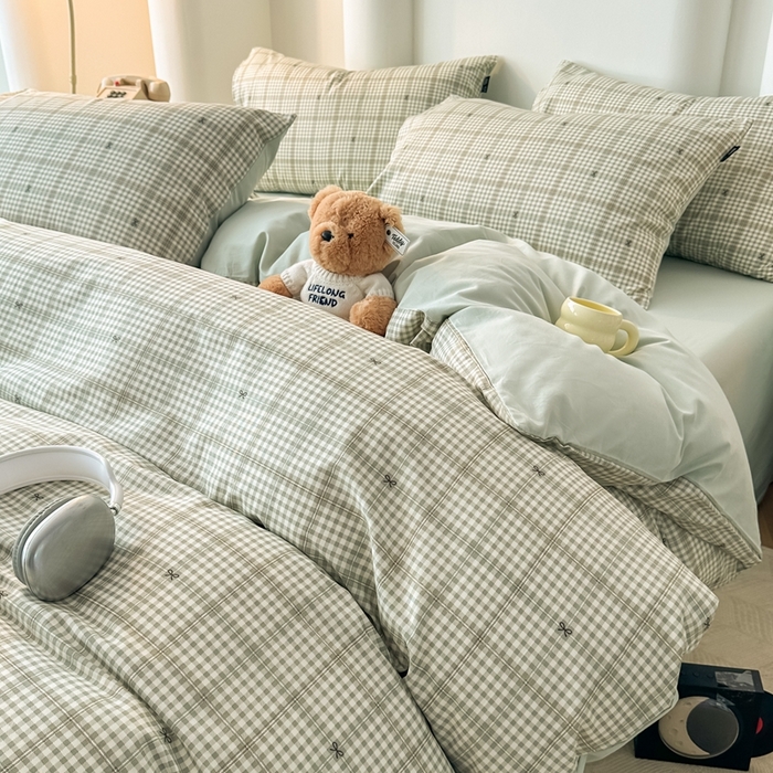 91家纺网 家纺一手货源 找家纺 泰迪爱兰Teddy ISLAND 2025新款40支全棉印花刺绣四件套 挽夏-绿