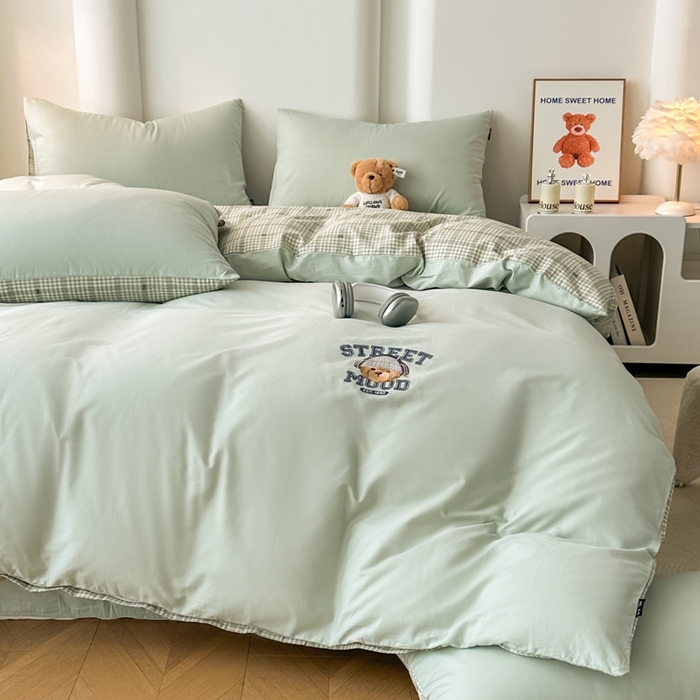 91家纺网 家纺一手货源 找家纺 泰迪爱兰Teddy ISLAND 2025新款40支全棉印花刺绣四件套 挽夏-绿