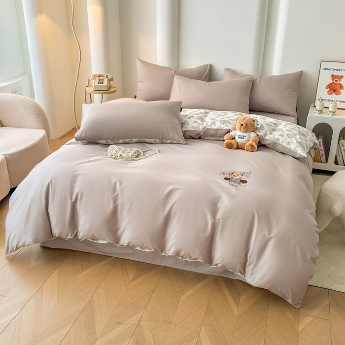 91家纺网 家纺一手货源 找家纺 泰迪爱兰Teddy ISLAND 2025新款40支全棉印花刺绣四件套 迪莉娅