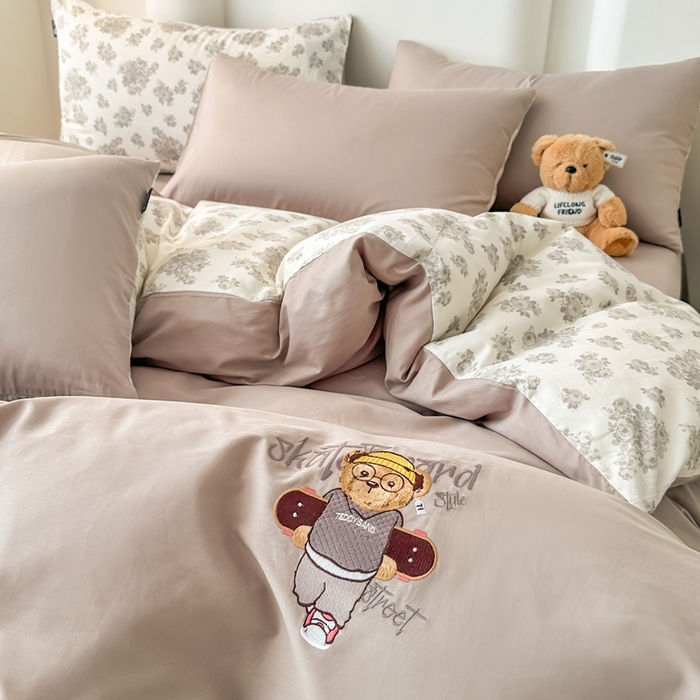 91家纺网 家纺一手货源 找家纺 泰迪爱兰Teddy ISLAND 2025新款40支全棉印花刺绣四件套 迪莉娅