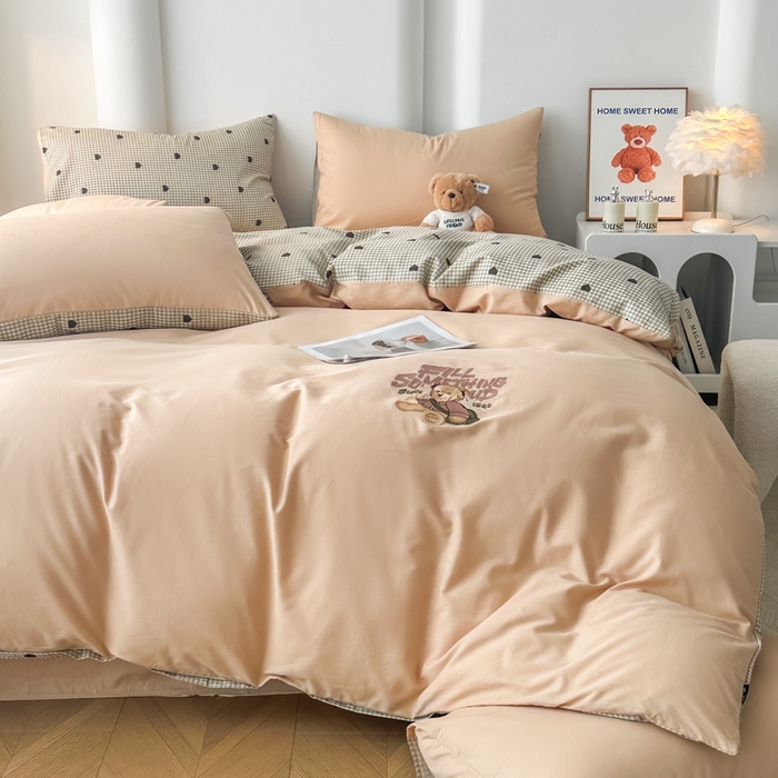 91家纺网 家纺一手货源 找家纺 泰迪爱兰Teddy ISLAND 2025新款40支全棉印花刺绣四件套 守护甜心